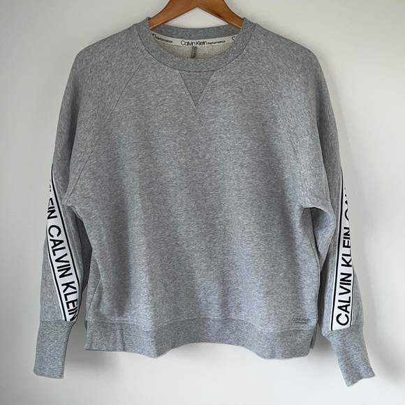 Calvin Klein Performance sweatshirt. - Picture 1 of 6